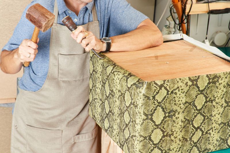 Fabric Reupholstering Contractors Listings